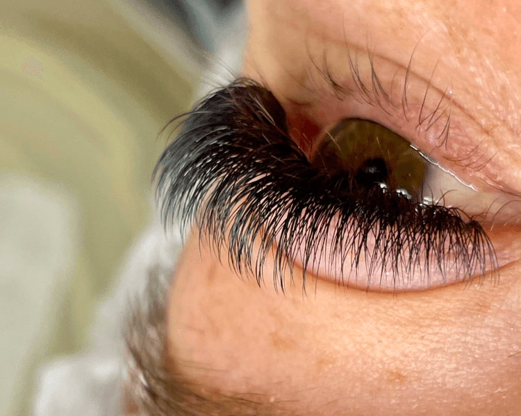 Extensiones de pestañas5D (VOLUMEN SUBLIME)