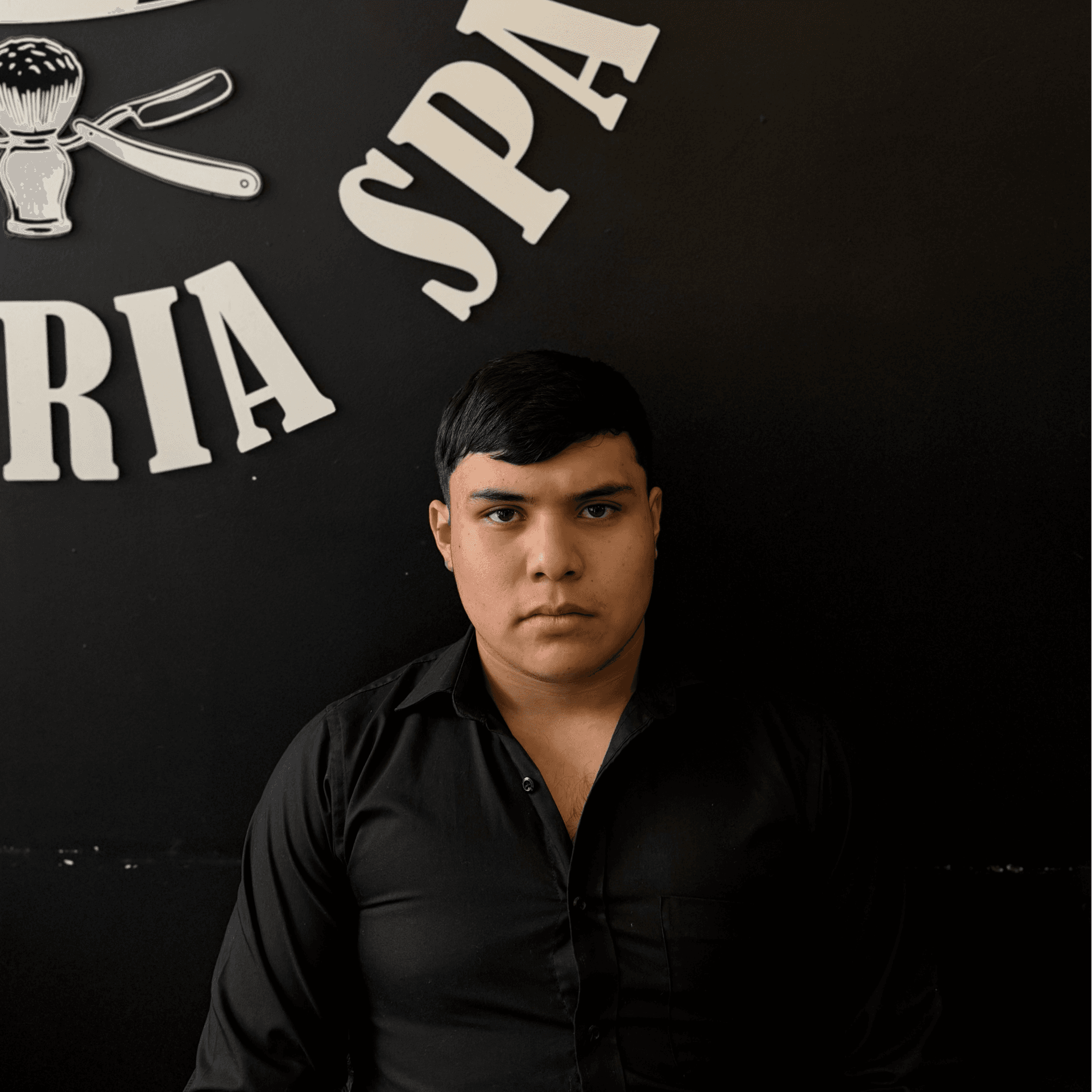 ALEJANDRO VILLAGOMEZ photo