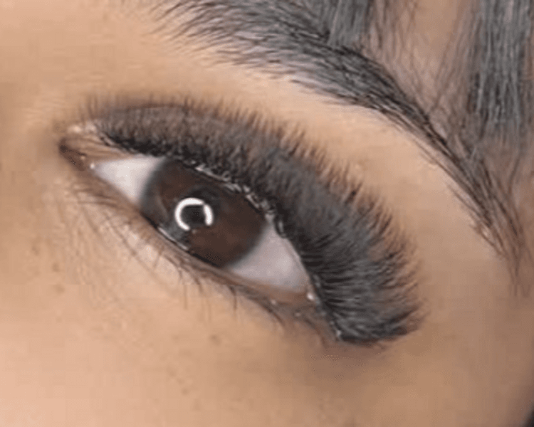 Extensiones de pestañas volumen Russo 6D