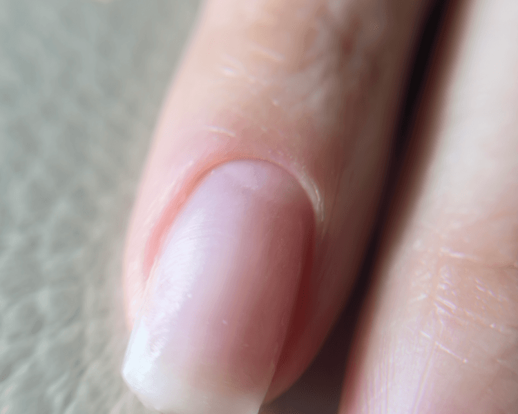 Manicura rusa sin esmaltado