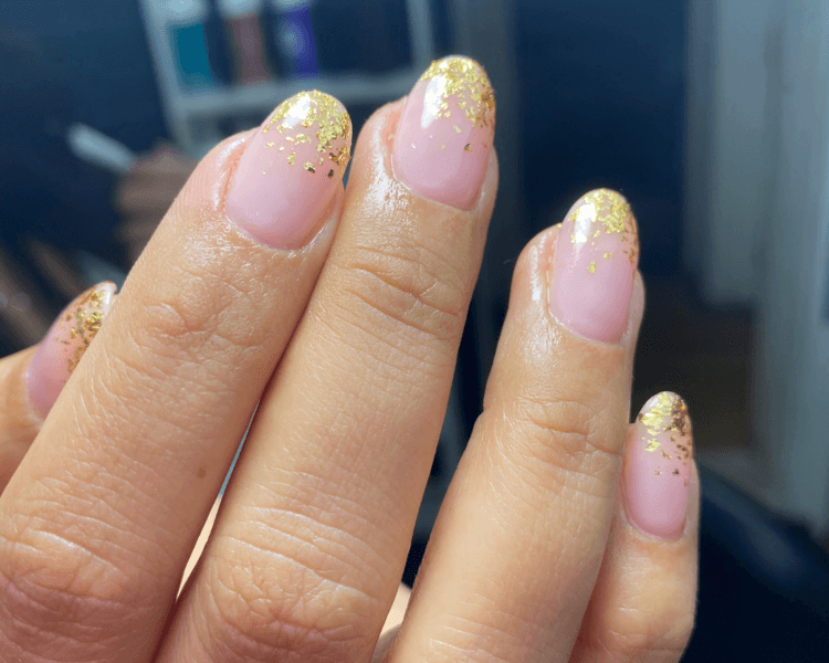 MANICURE PERMANENTE DEGRADADO ( avisar si es con retiro o sin retiro de esmalte )