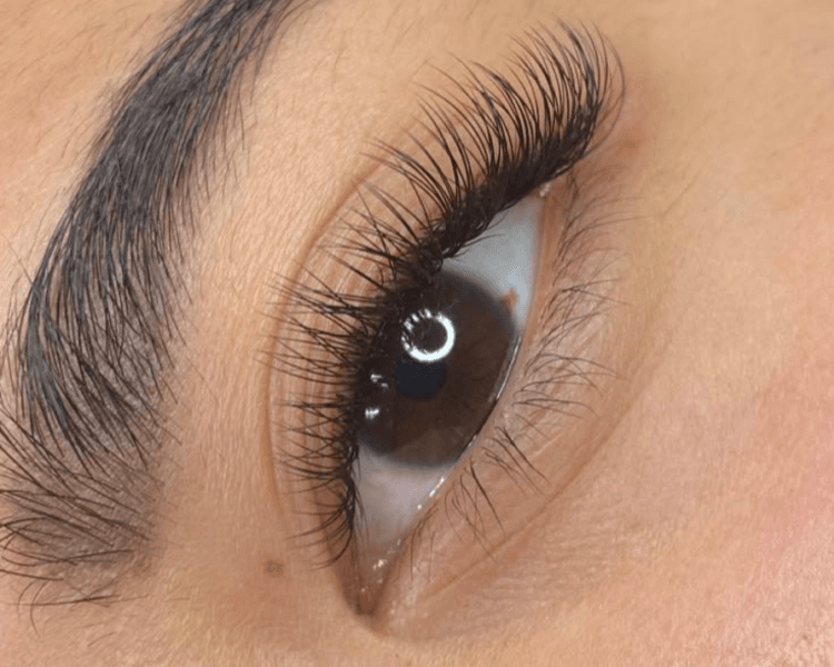 Efecto Volumen Light - Extensiones de pestañas