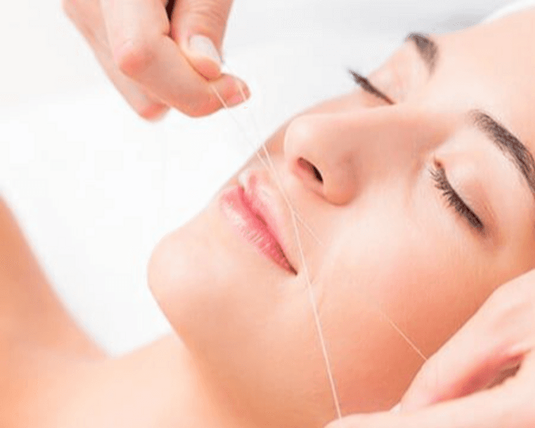 Epilacion de cejas y bozo con hilo