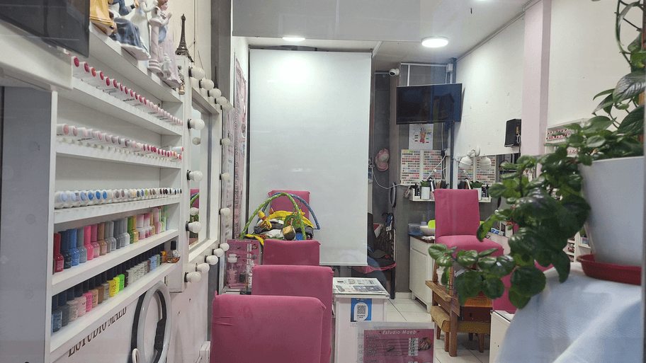 Estudio Maeb Estética y Peluquería interior