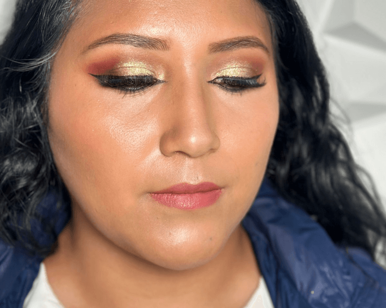 Maquillaje profesional Social (incluye ondas o alaciado)