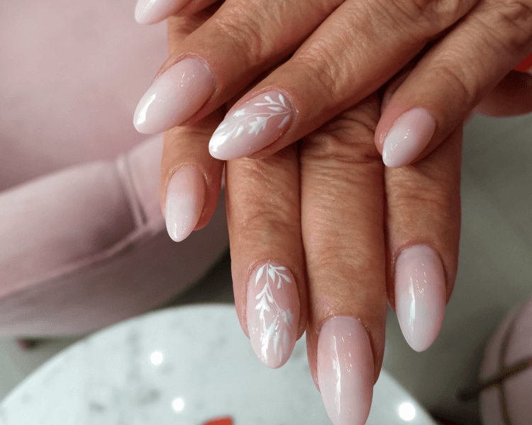 ✨️Service de esculpidas en Gel con esmaltado semipermanente