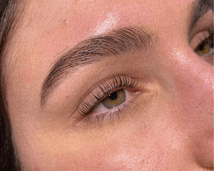 Lifting de pestañas con Maca