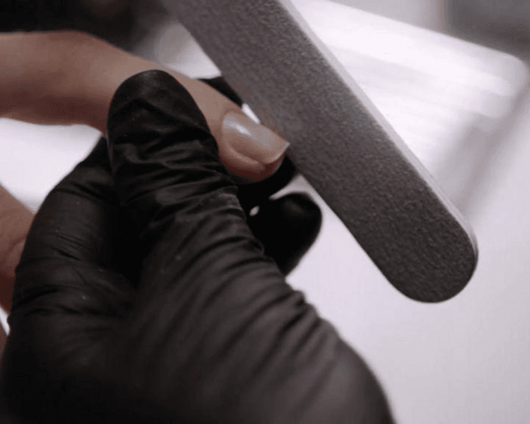 BELLEZA DE MANOS SIN ESMALTADO