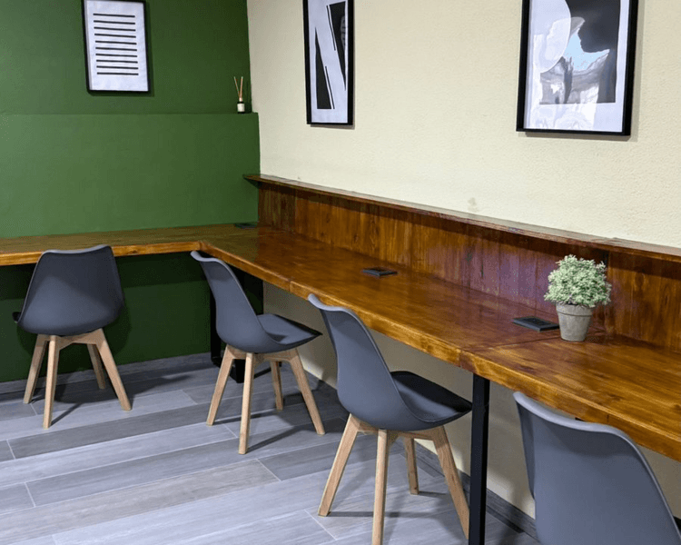 Oficina Compartida Plan intermedio (MES COMPLETO 8 hs, 3 dias por semana)