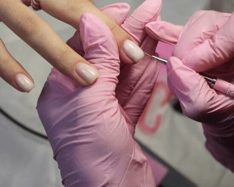 Apl. Rubber + Gel + Mani Ruso