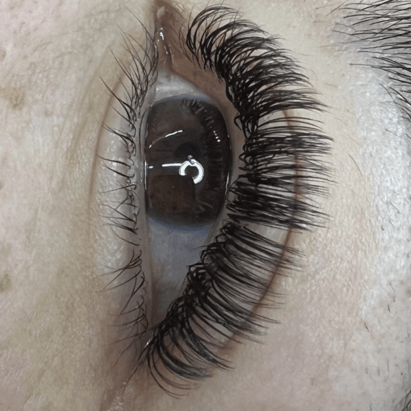 Extensiones de pestaña efecto mascara
