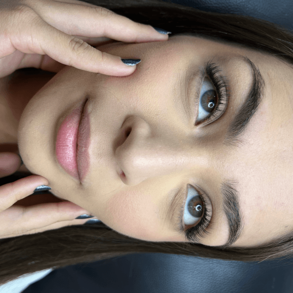 Extensiones de pestaña técnica clásicas