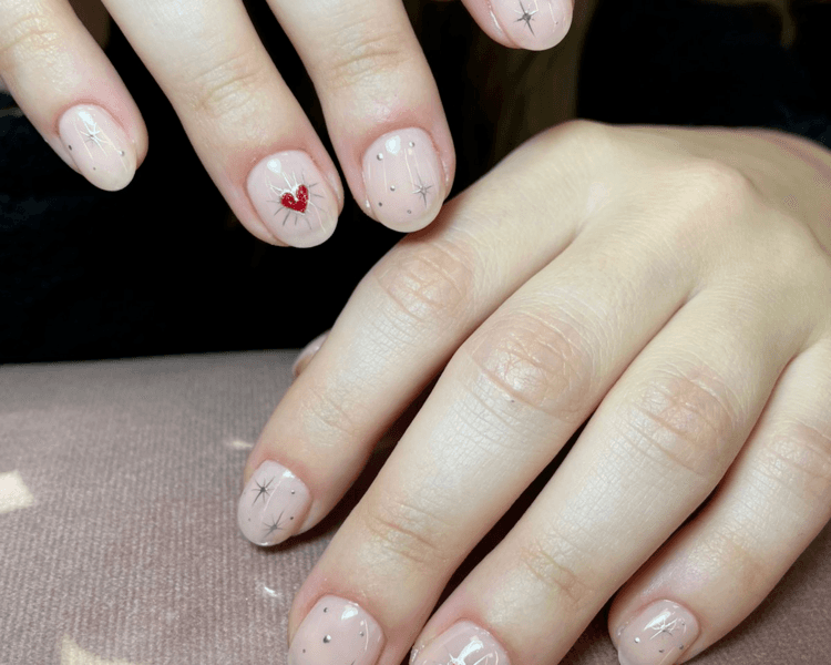 Nail art en + de 3 uñas por mano