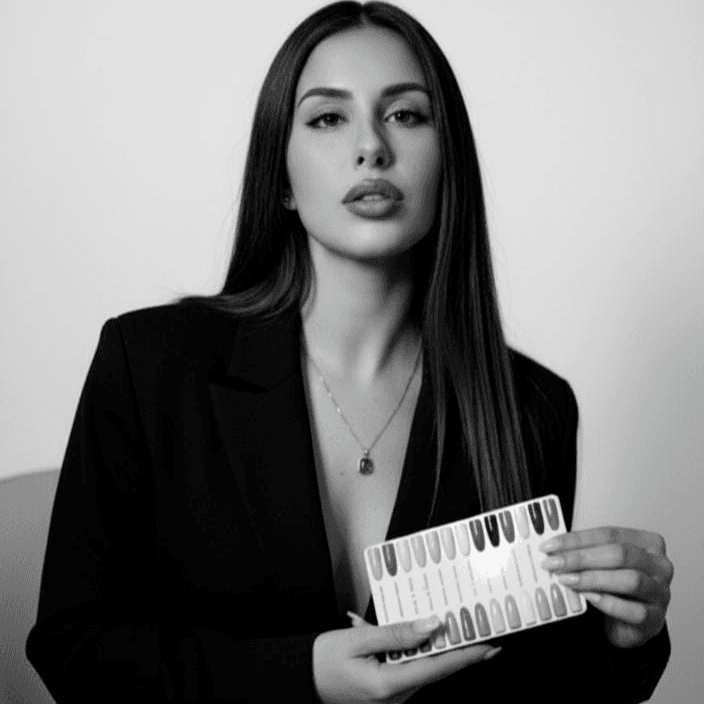 HELEN CASTILLO photo