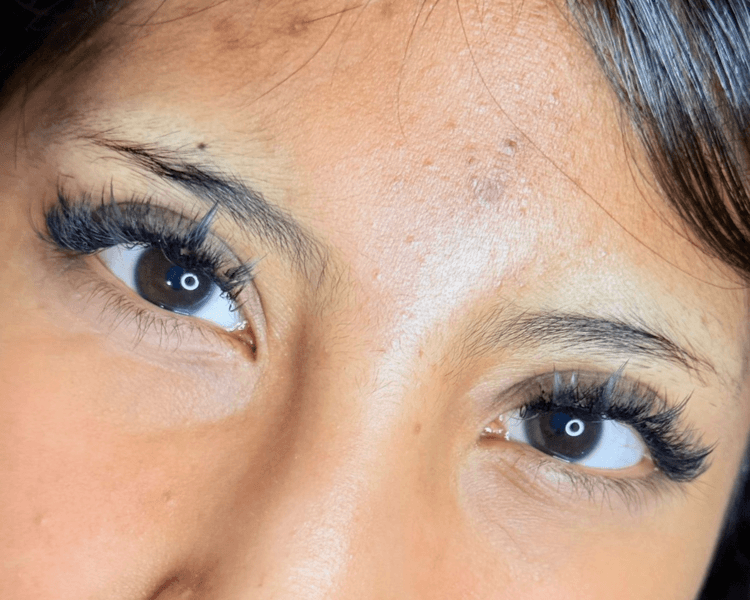 EXTENSIÓN DE PESTAÑAS: Técnica Volúmen