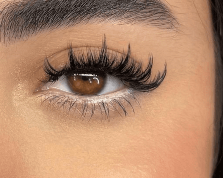 Extensión de pestañas efecto anime