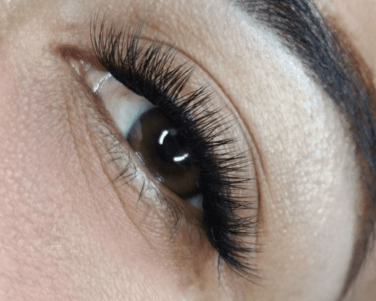 Pestañas punto a punto