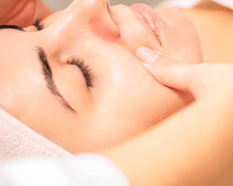 LIMPIEZA FACIAL SUPERFICIAL + DRENAJE LINFÁTICO FACIAL PROMOCIÓN 20% DE DESCUENTO
