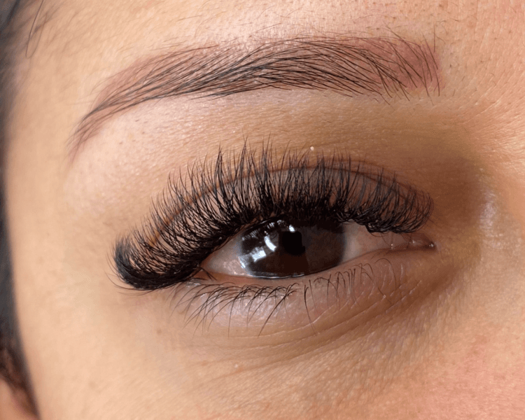 pestañas pelo a pelo efecto volumen ruso