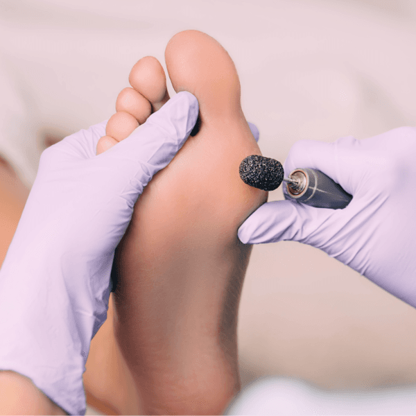 Pedicure tradicional OPI + Spa de pies