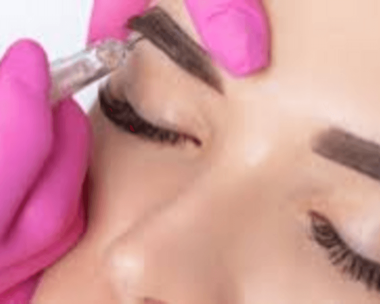 Retoque de micropigmentacion de cejas 30 a 45 dias