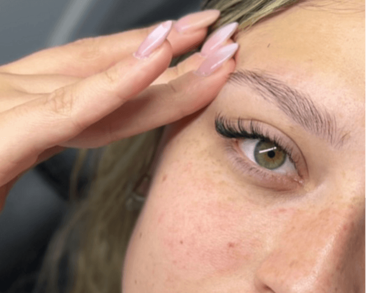 Extensión de Pestañas Pelo a Pelo