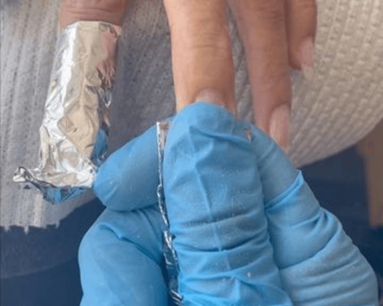 Retiro extensión de uñas