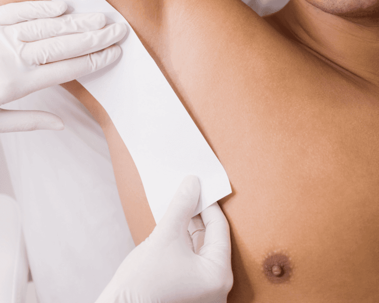 DEPILACIÓN CON CERA ESPALDA + AXILAS