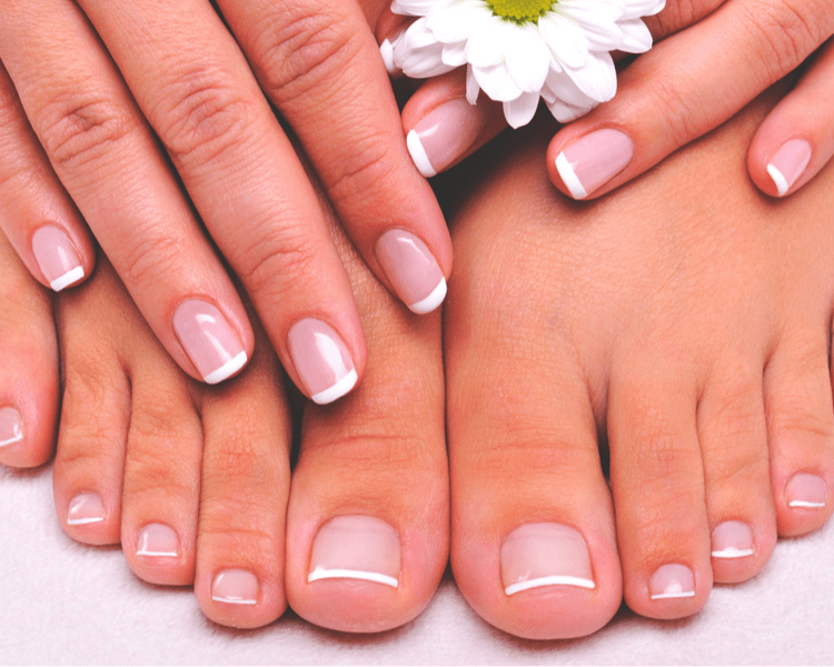 MANICURA + PEDICURA ESMALTADO TRADICIONAL