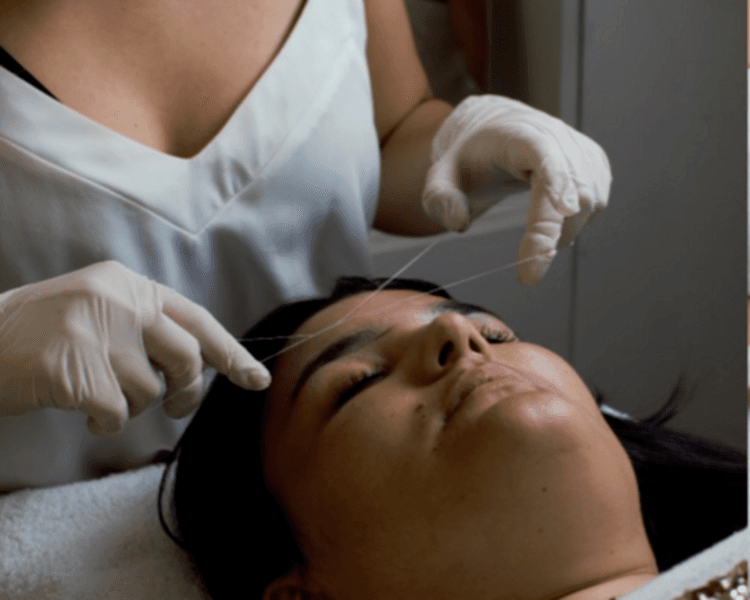 Perfilado de cejas (HILOS o PINZAS)