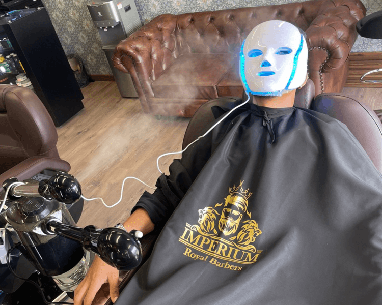 Corte de cabello + Mascarillas naturales + Hidratación y exfoliación