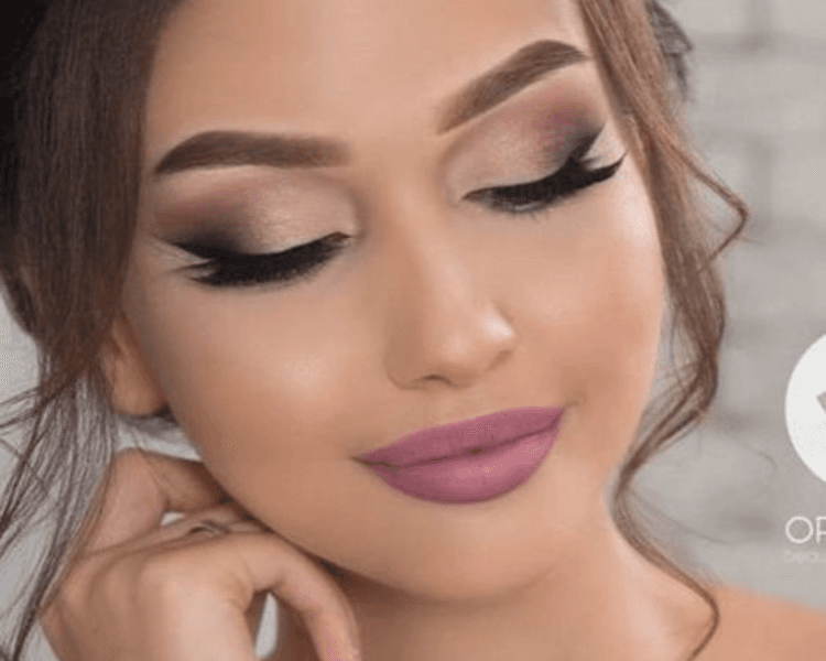 Pack 1 graduadas (Peinado + maquillaje)