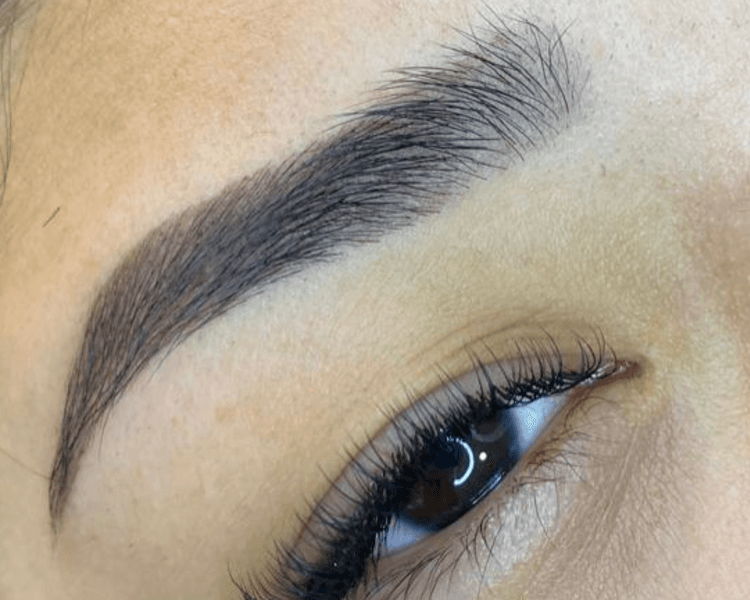 Diseño,Perfilado + Depilación con hilo+ Sombreado temporal