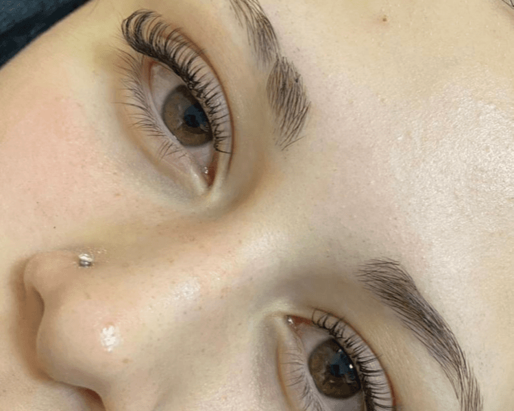 Extensiones de pestañas efecto rimmel