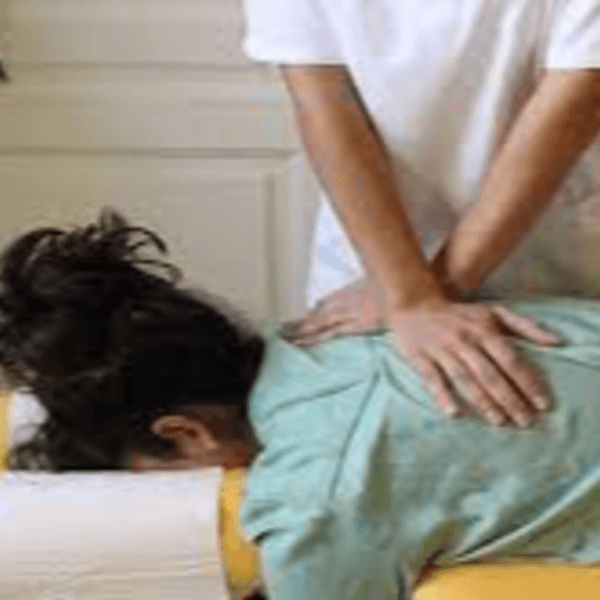 AJUSTES QUIROPRACTICOS