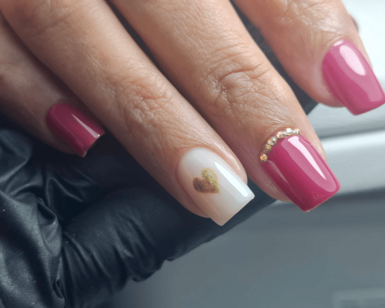 Recubrimiento con polygel o acrílico