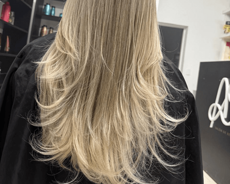 CORTE CABELLO EXTRALARGO.