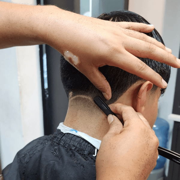 Corte de cabello tipo escolar
