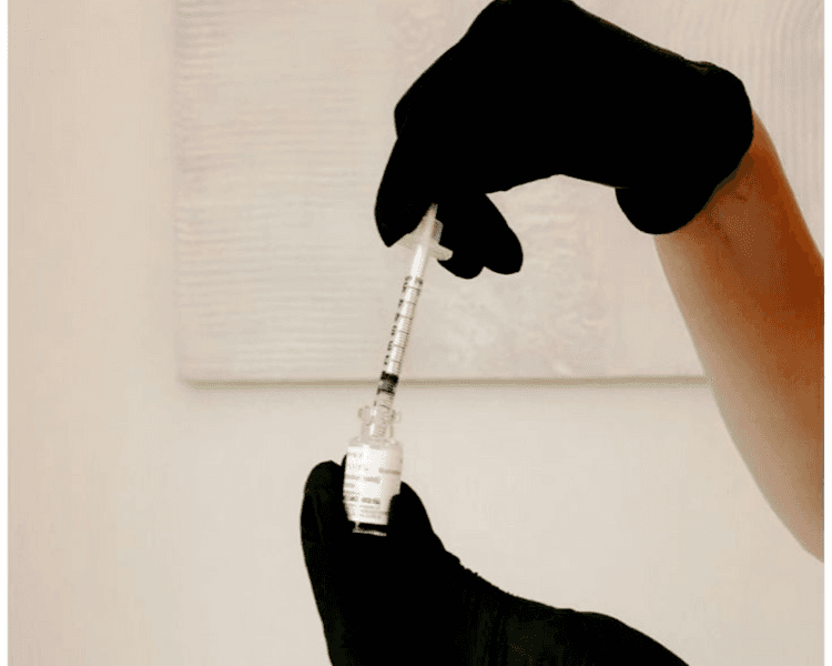 Toxina botulínica 1/3 superior.