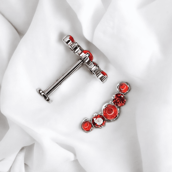 Labret Cluster prong cristales rojos (COD 317)