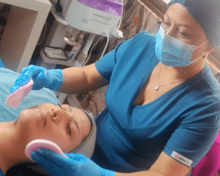 LIMPIEZA FACIAL PROFUNDA