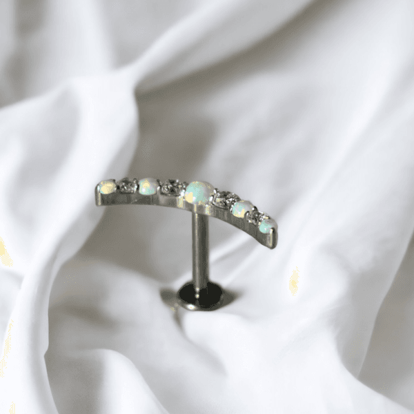 Labret cluster gran cristal y ópalos blancos (COD 611)