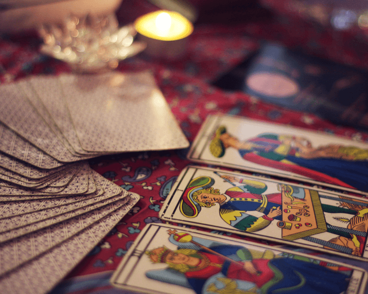 2 preguntas al Tarot (respuestas por audios de WhatsApp)
