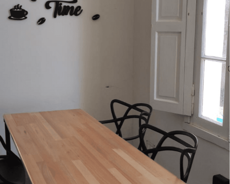 Oficina Compartida MEDIO DIA 4 hs, 2 días a la semana (valor mensual)