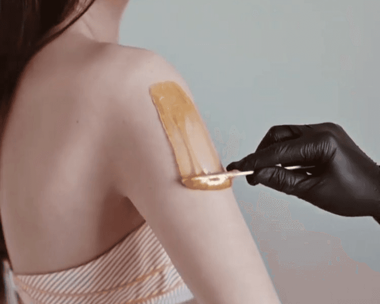 Depilación de medio brazo con sistema roll on