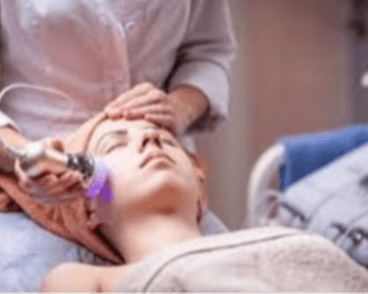 TRATAMIENTO ANTIAGE (LIMPIEZA PROFUNDA DOBLE TECNICA + ELECTROPORACION)