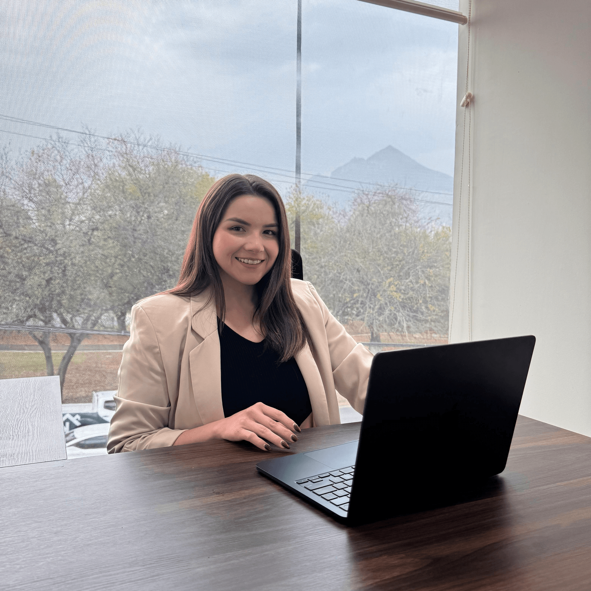 L.N. Carolina Mier photo