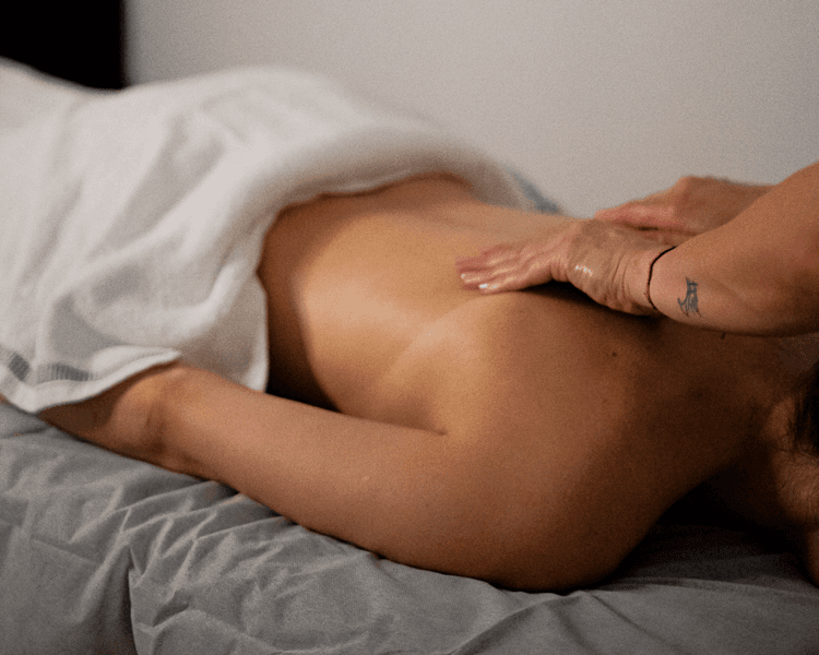 Masaje descontracturante espalda