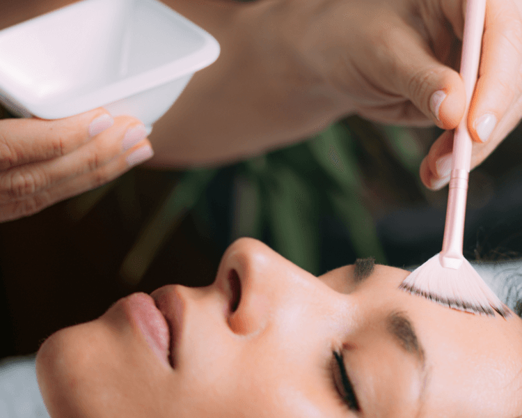 HIGIENE FACIAL + PEELING QUIMICO