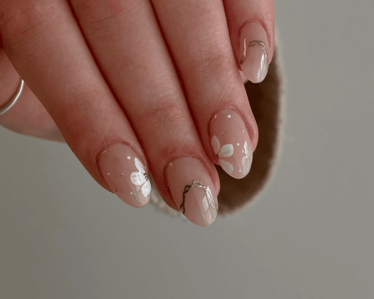 Esculpidas SERVICE nail art simple